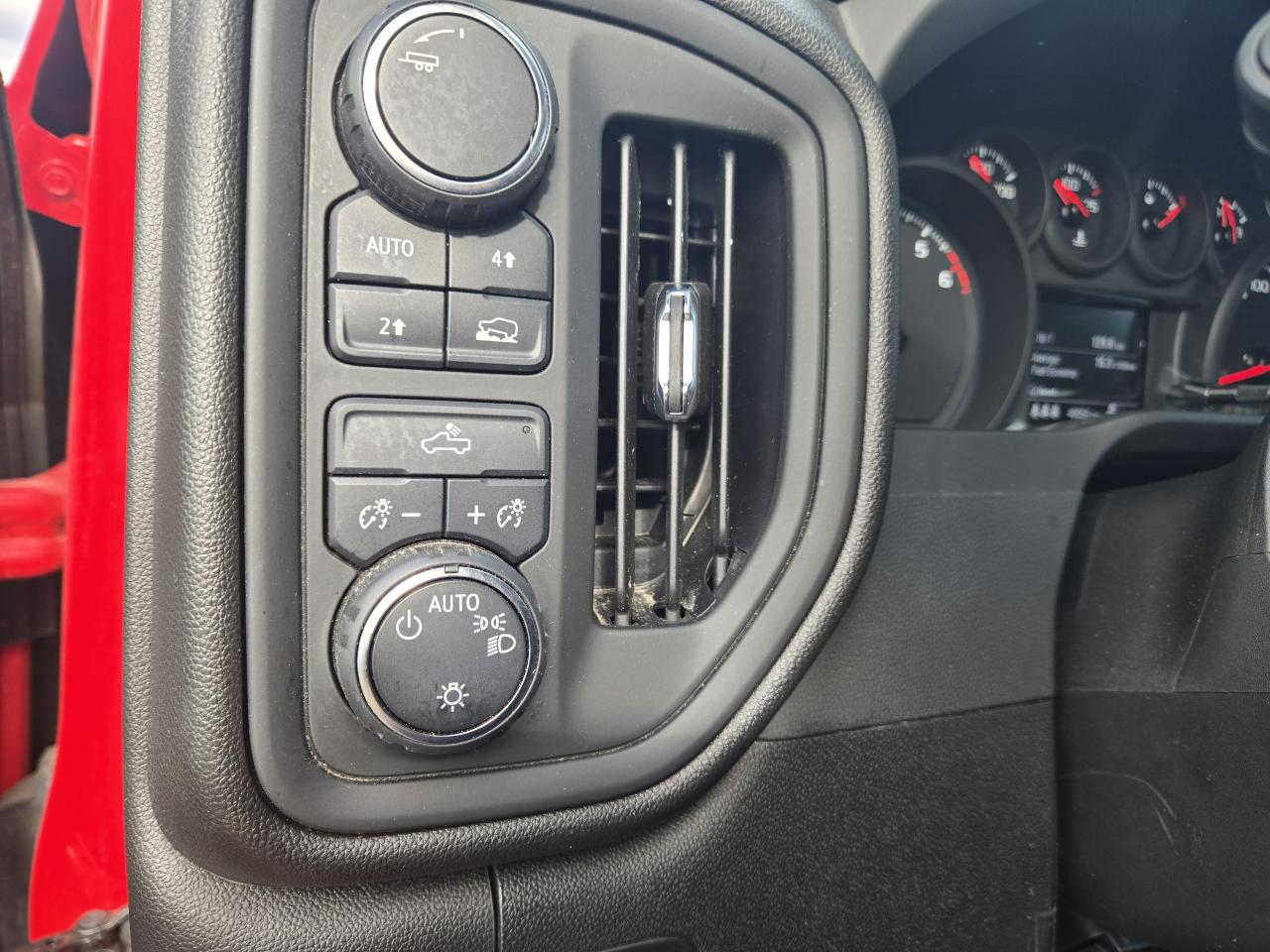 2024 Chevrolet Silverado 1500 Custom - Photo #17