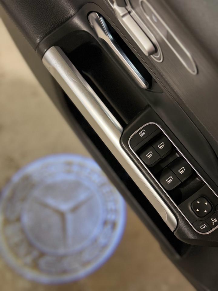 2020 Mercedes-Benz GLB GLB 250 - Photo #9