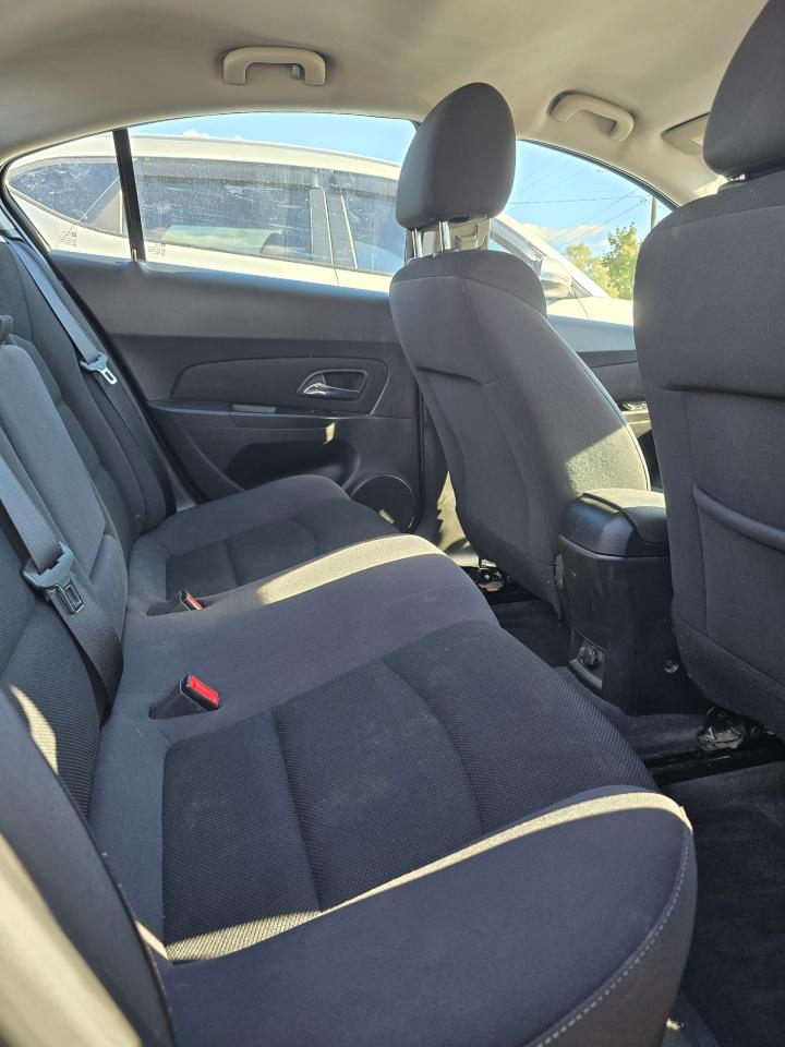 2015 Chevrolet Cruze 4dr Sdn 1LT - Photo #7