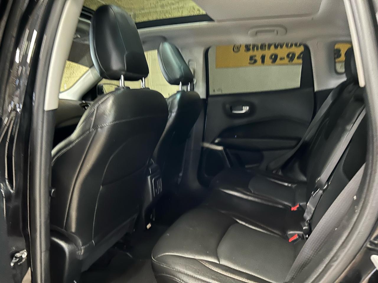 2018 Jeep Compass LIMITED - Photo #16