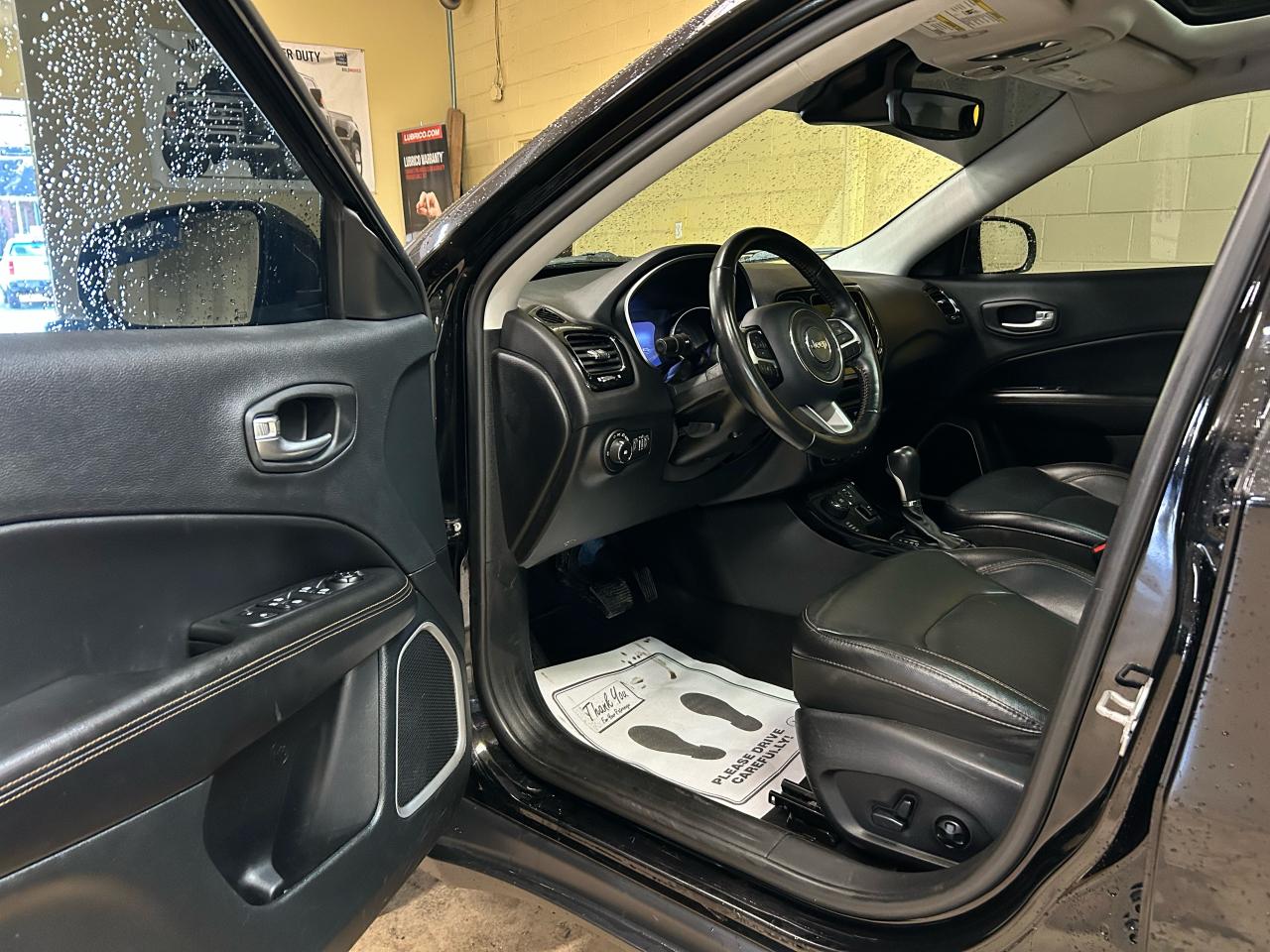 2018 Jeep Compass LIMITED - Photo #8