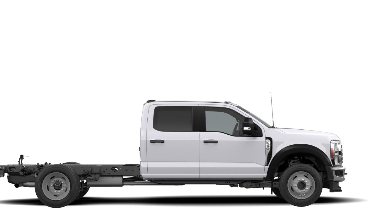 2026 Ford F-550 Super Duty DRW XLT 4WD CREW CAB 203" WB 84" CA Photo5