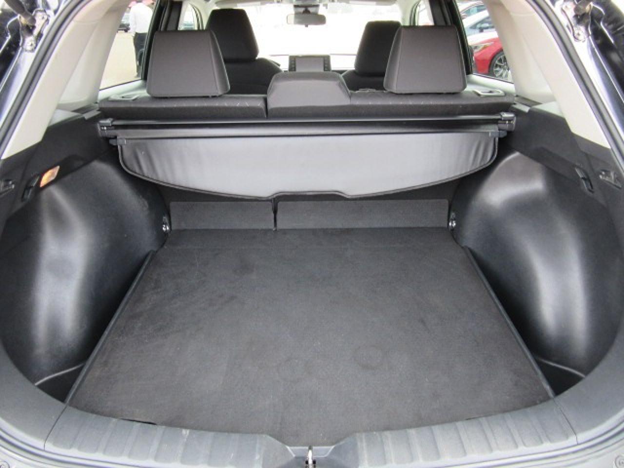 2022 Toyota Corolla Cross LE Photo