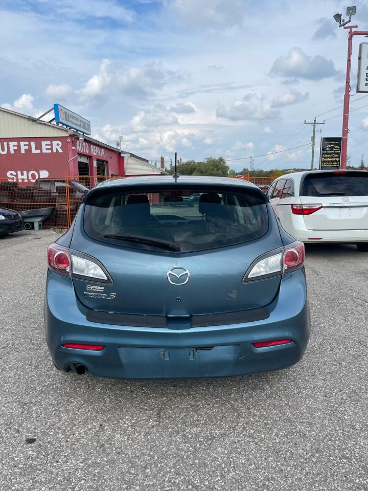 2011 Mazda MAZDA3 GX - Photo #5