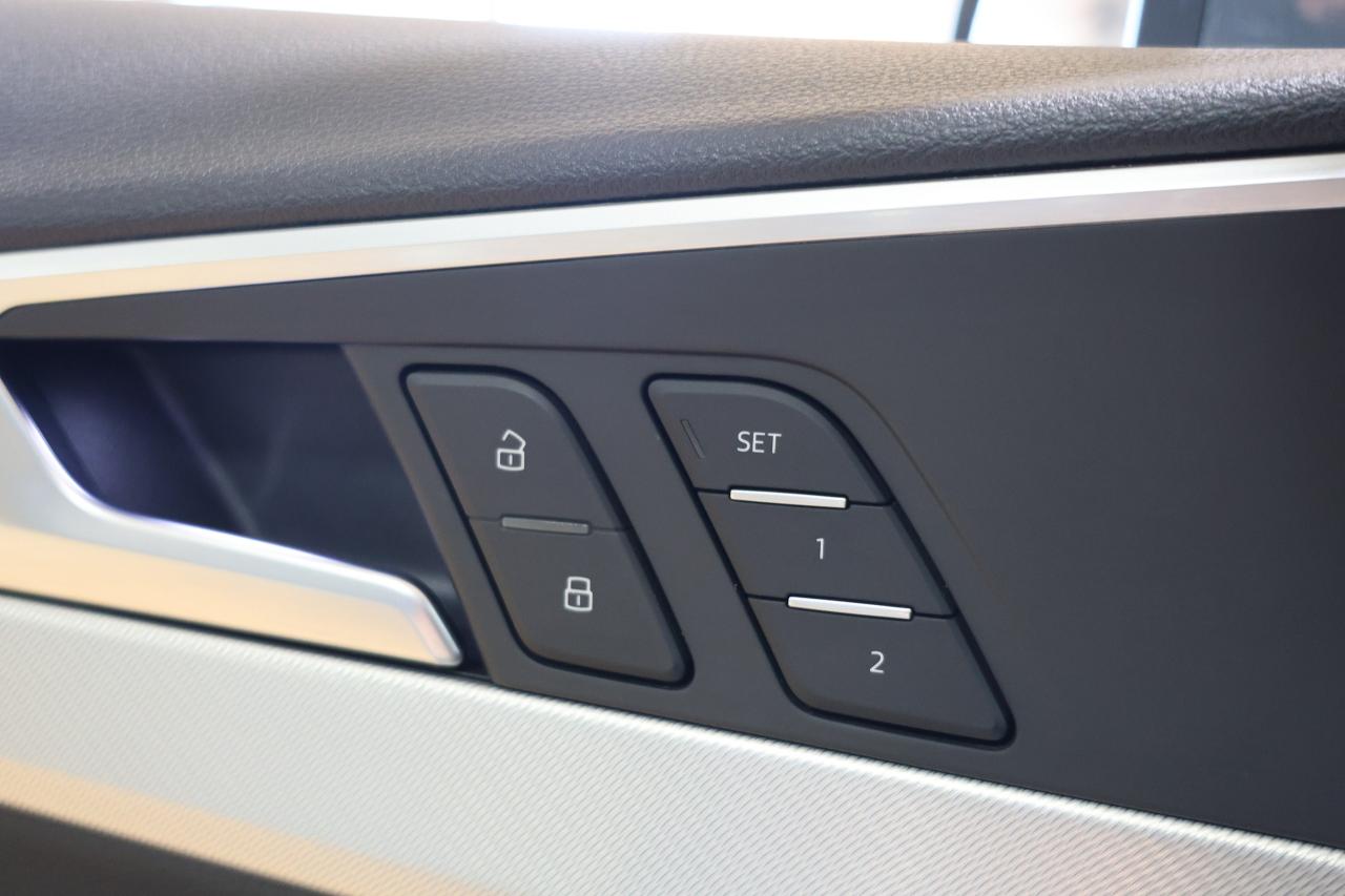 2017 Audi A4 Progressiv - SUNROOF|CAMERA|NAVI|HEATED SEATS - Photo #19