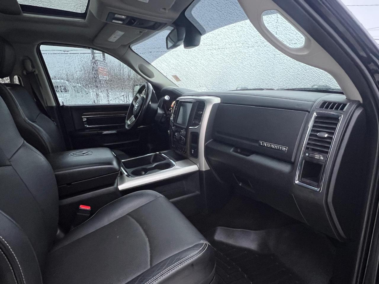 2016 RAM 2500 Laramie Photo