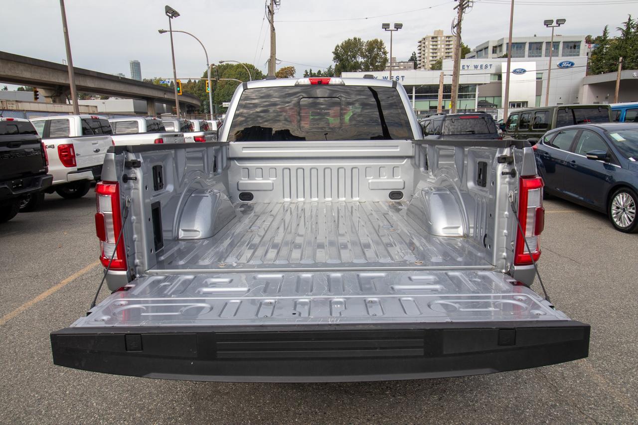 2023 Ford F-150 Lariat 4WD SuperCrew 6.5' Box Photo5