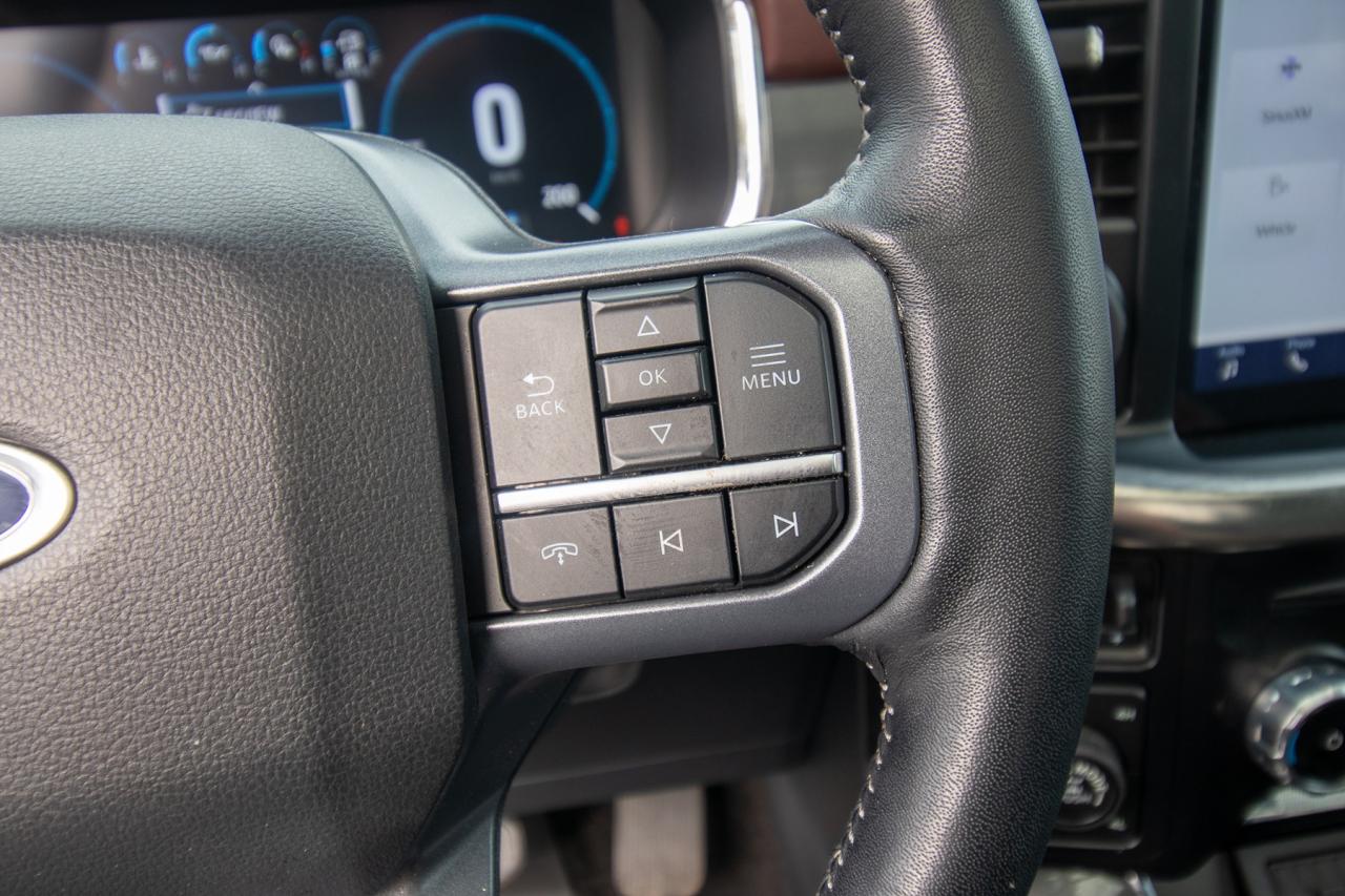 2023 Ford F-150 Lariat 4WD SuperCrew 6.5' Box Photo5