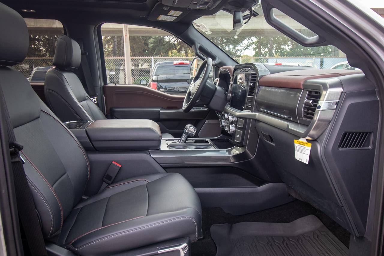 2023 Ford F-150 Lariat 4WD SuperCrew 6.5' Box Photo5