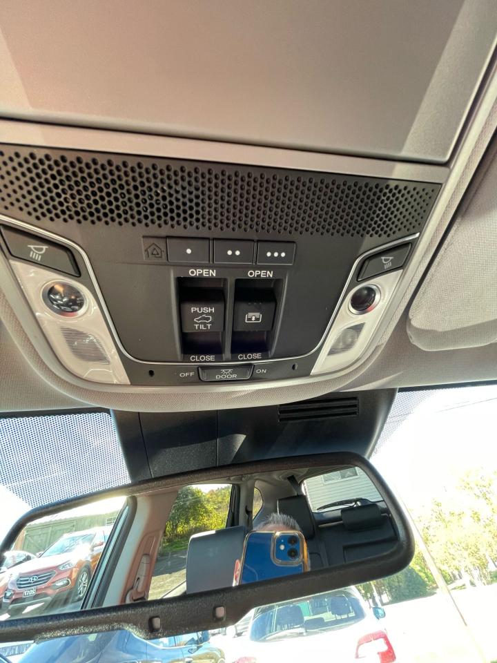 2019 Honda CR-V Touring - Photo #11