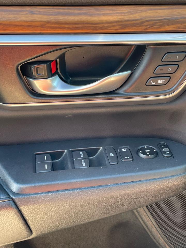 2019 Honda CR-V Touring - Photo #5