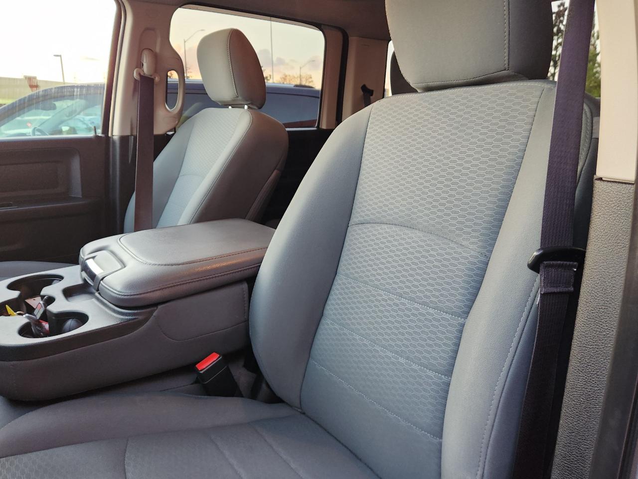 2018 RAM 1500 ST Hemi Crew Cab Rear Cam - Photo #22