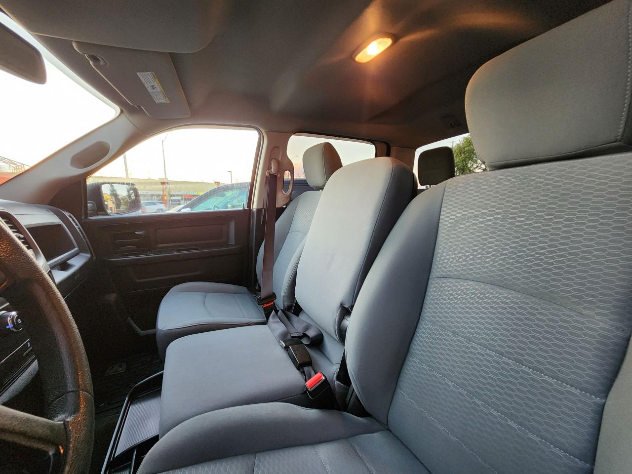 2018 RAM 1500 ST Hemi Crew Cab Rear Cam - Photo #31