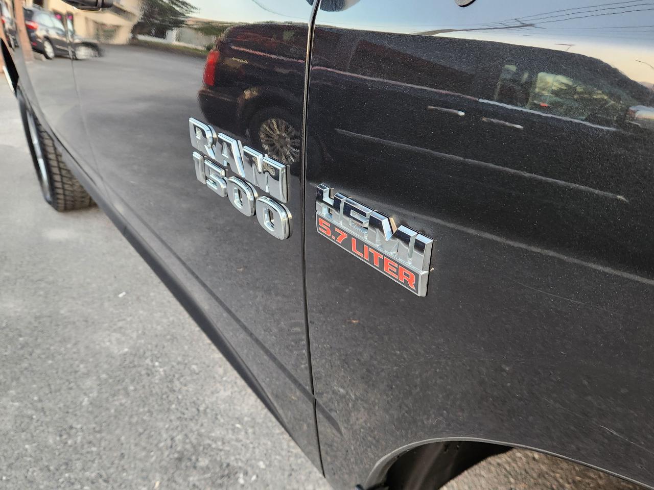 2018 RAM 1500 ST Hemi Crew Cab Rear Cam Photo4