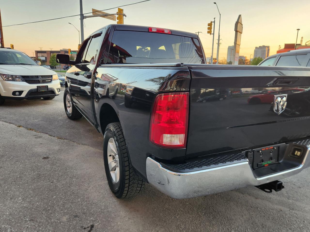 2018 RAM 1500 ST Hemi Crew Cab Rear Cam - Photo #14