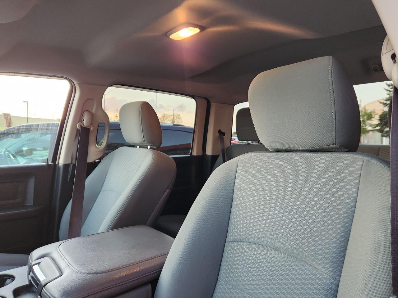 2018 RAM 1500 ST Hemi Crew Cab Rear Cam - Photo #21