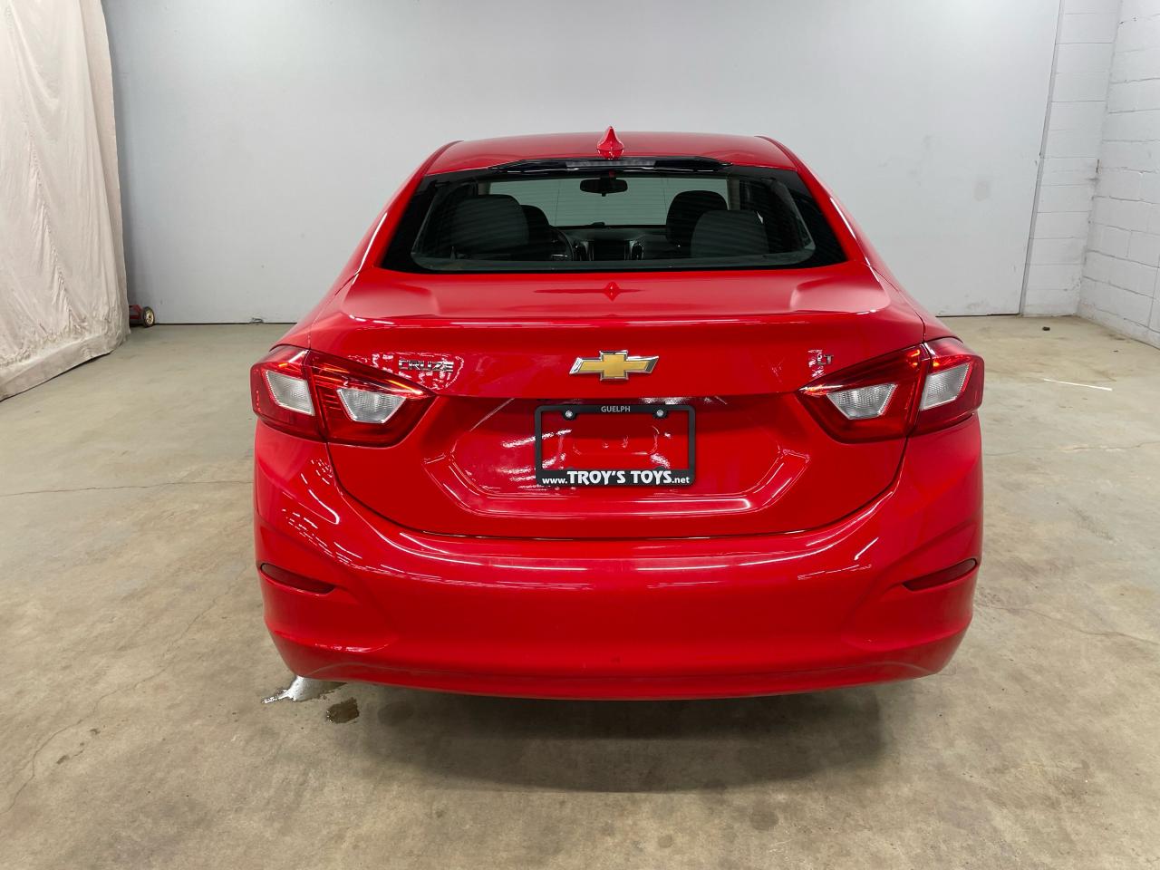 2016 Chevrolet Cruze LT Photo5