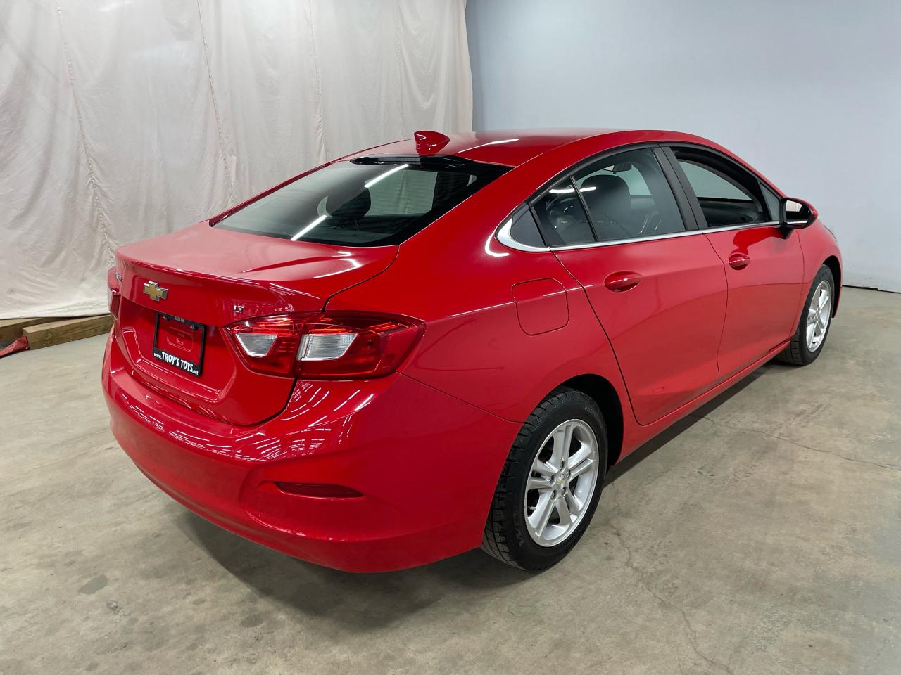 2016 Chevrolet Cruze LT Photo7