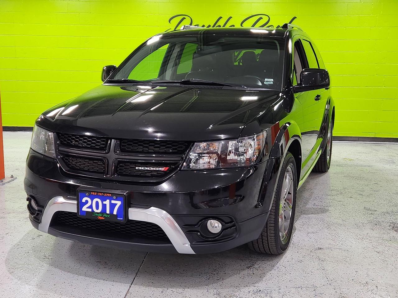 2017 Dodge Journey Crossroad AWD 7PASS Navi Leather Rear Cam - Photo #2
