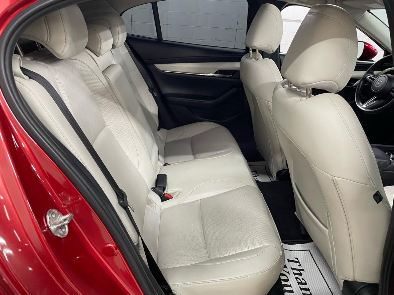 2019 Mazda MAZDA3 GT Photo10