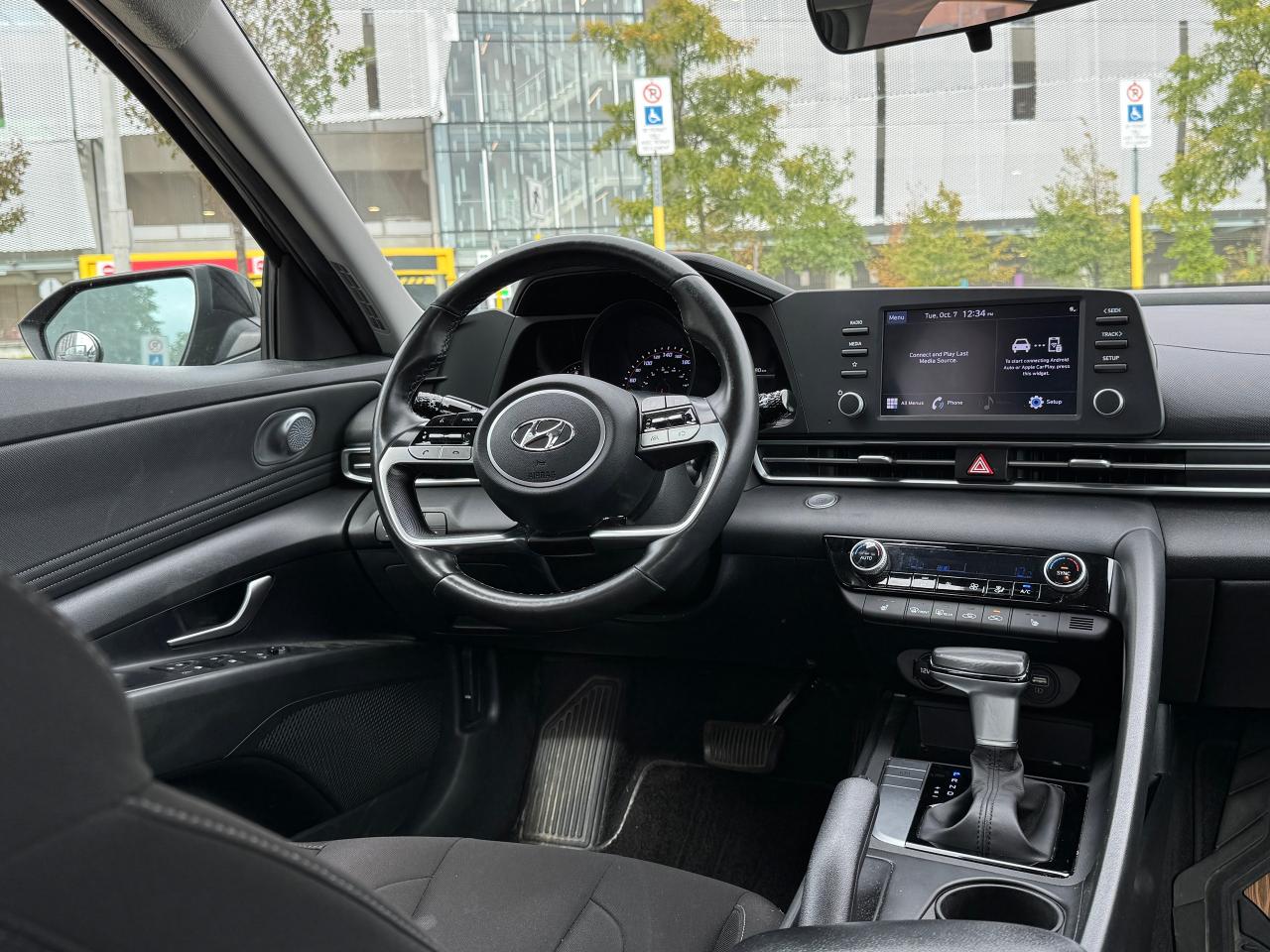 2021 Hyundai Elantra Preferred IVT w/Sun & Tech Package | ONE OWNER | - Photo #10