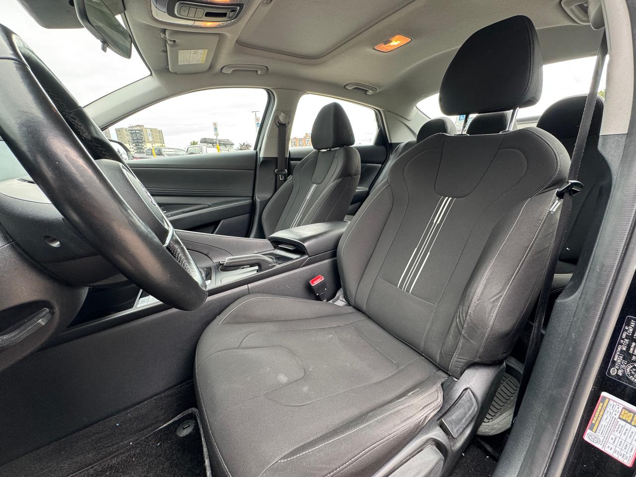 2021 Hyundai Elantra Preferred IVT w/Sun & Tech Package | ONE OWNER | - Photo #8