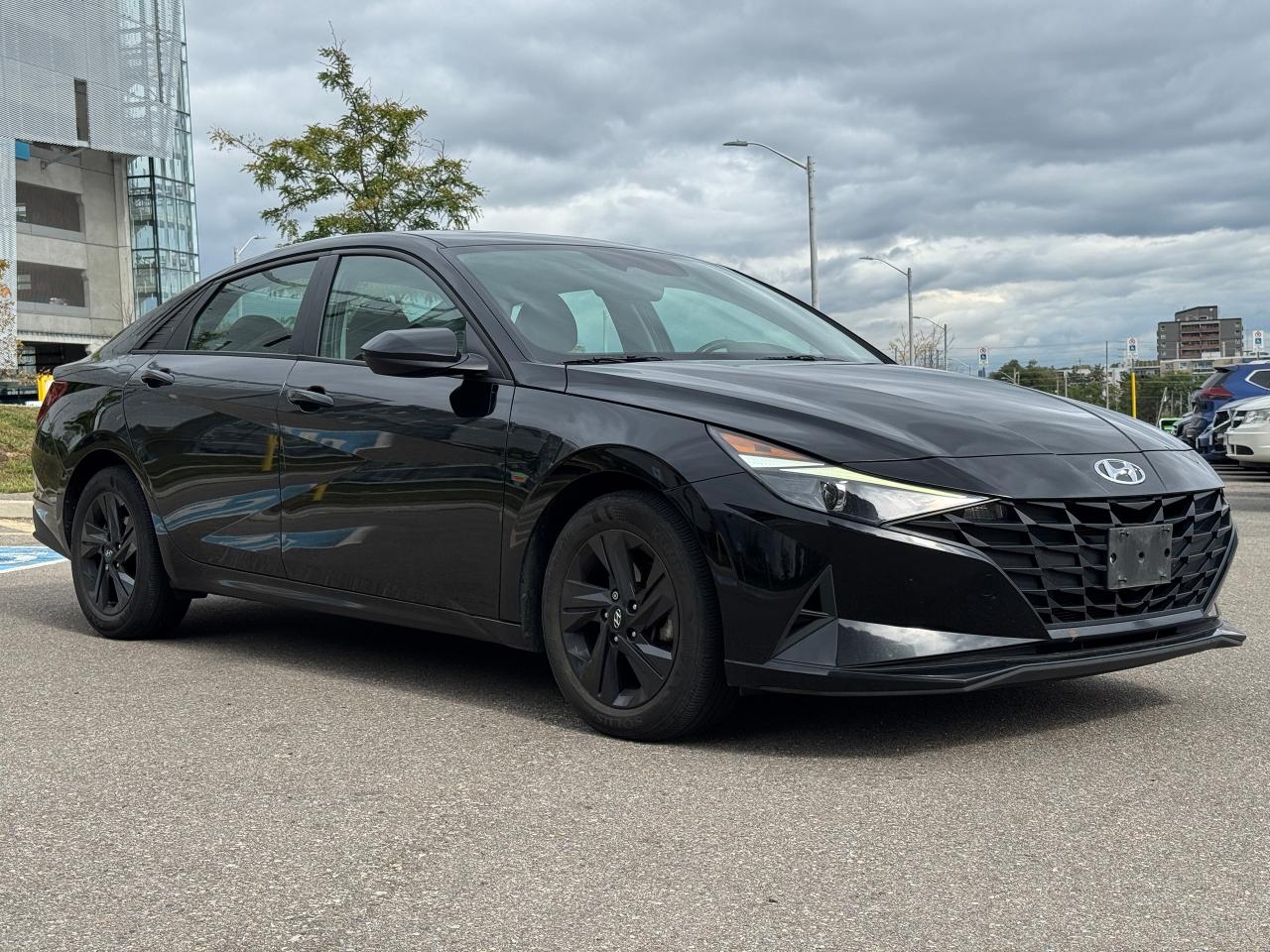 2021 Hyundai Elantra Preferred IVT w/Sun & Tech Package | ONE OWNER | - Photo #3