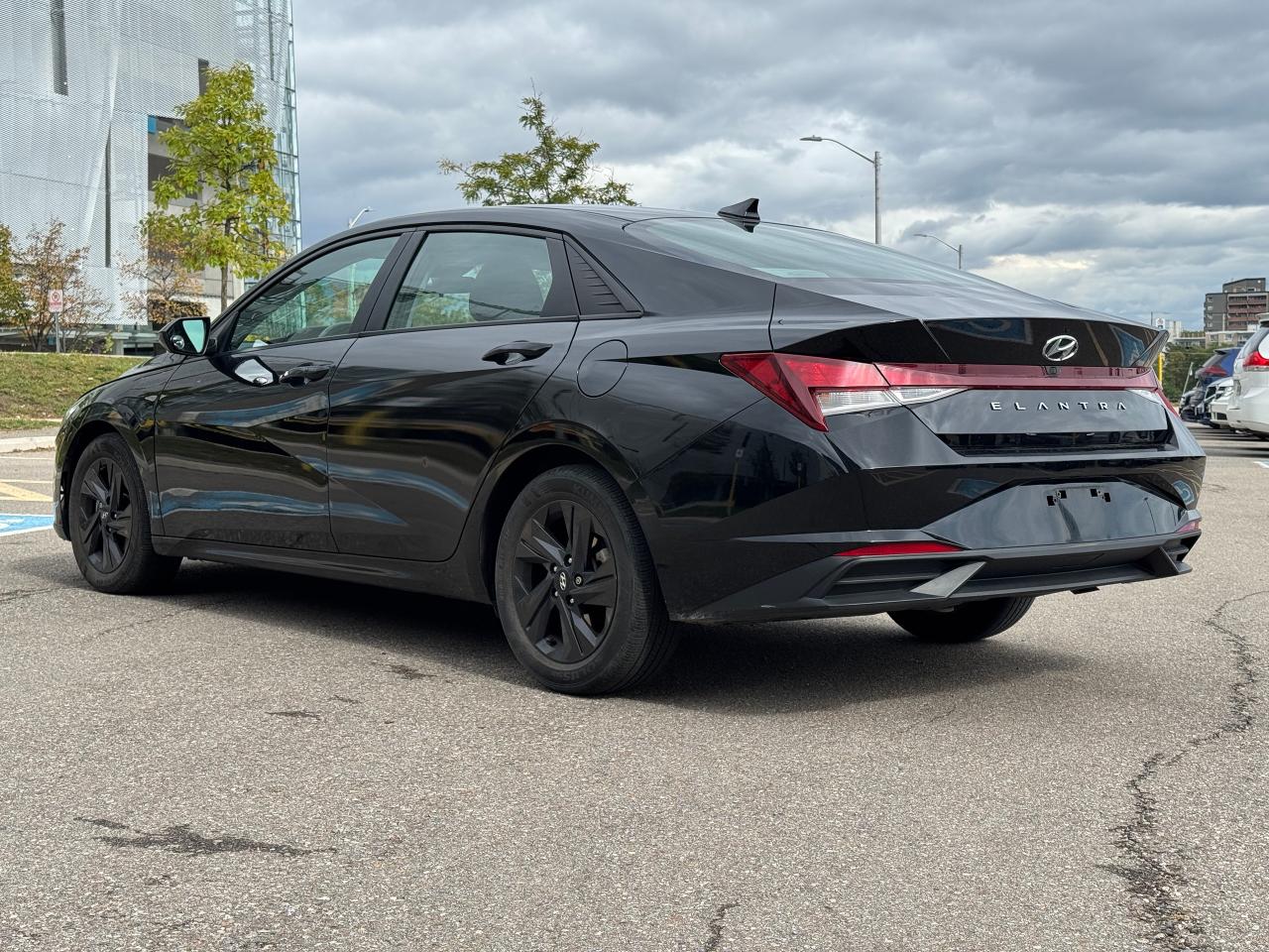 2021 Hyundai Elantra Preferred IVT w/Sun & Tech Package | ONE OWNER | - Photo #6