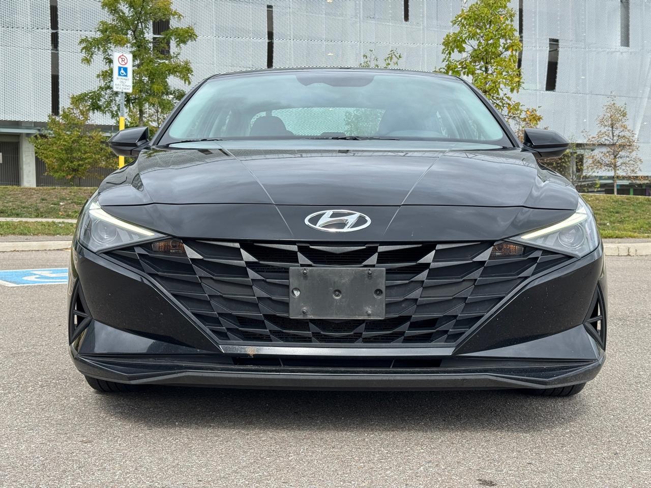 2021 Hyundai Elantra Preferred IVT w/Sun & Tech Package | ONE OWNER | - Photo #2