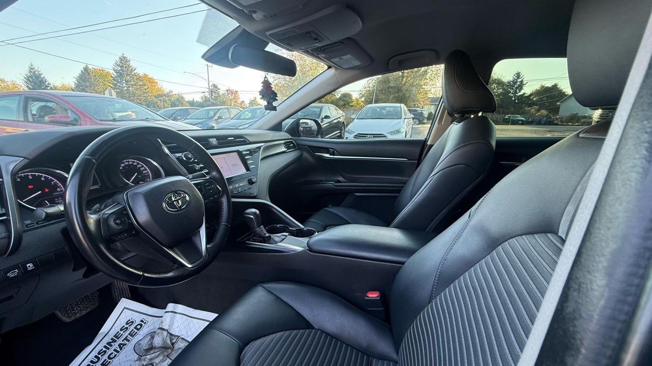 2019 Toyota Camry SE - Photo #10