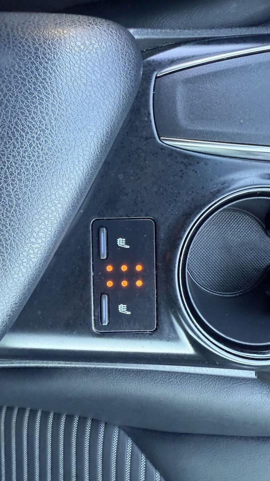 2019 Toyota Camry SE - Photo #15