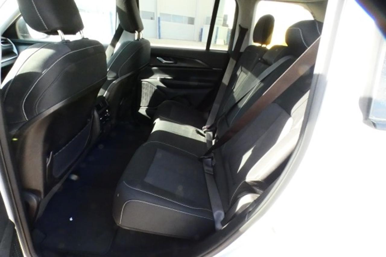 2023 Jeep Grand Cherokee Laredo w/Htd cloth, S/R, BUC - Photo #10