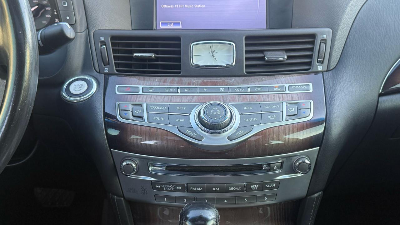 2015 Infiniti Q70 Premium - Photo #15