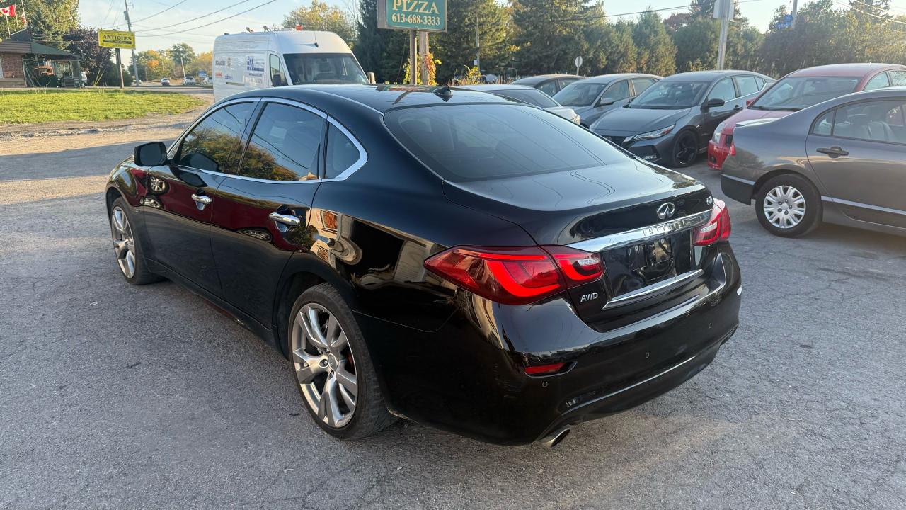 2015 Infiniti Q70 Premium - Photo #3