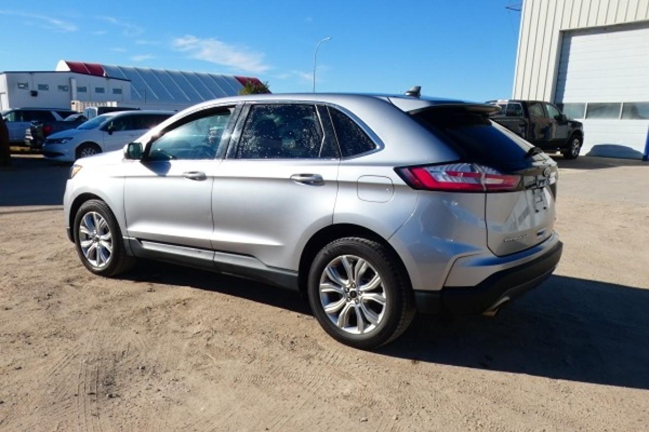 2023 Ford Edge Titanium AWD w/Htd Leather, pano S/R, BUC - Photo #8