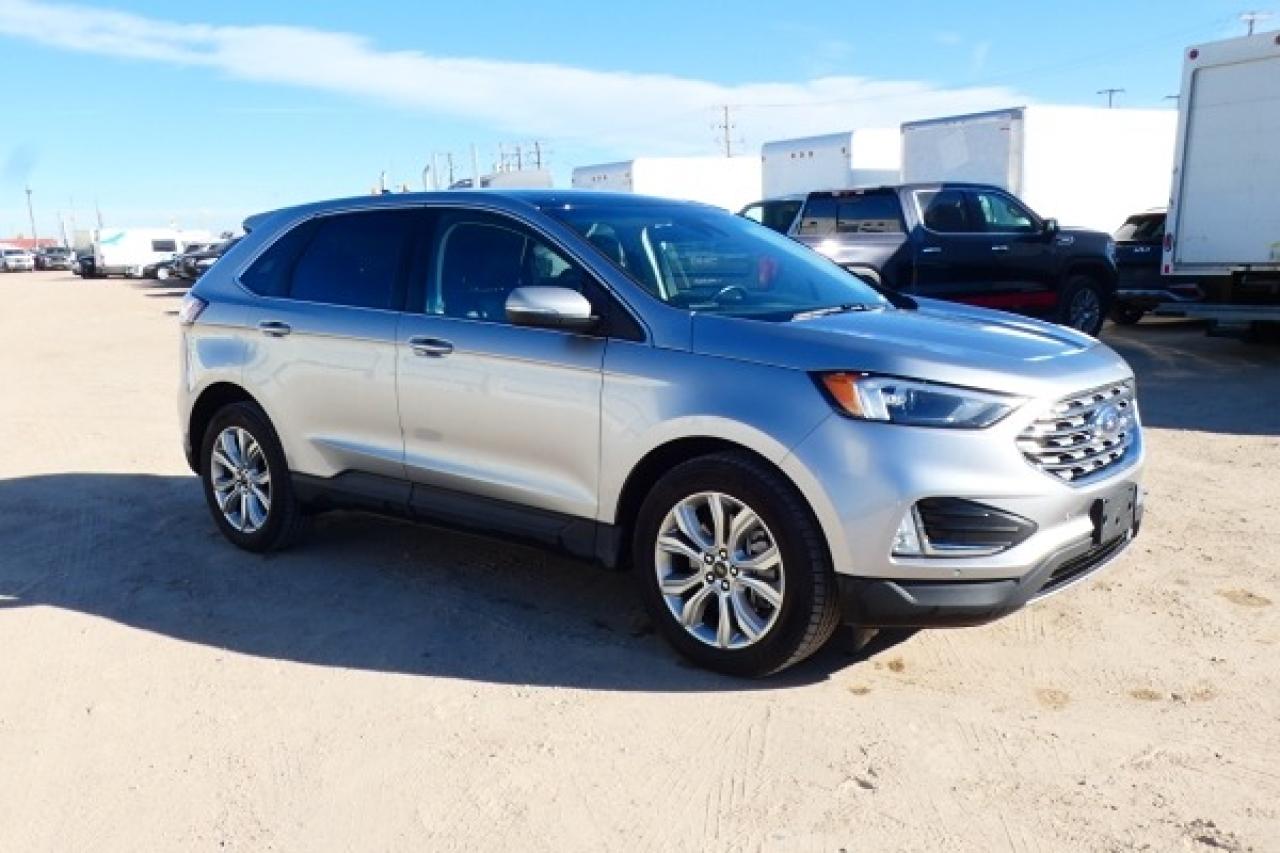 2023 Ford Edge Titanium AWD w/Htd Leather, pano S/R, BUC - Photo #4
