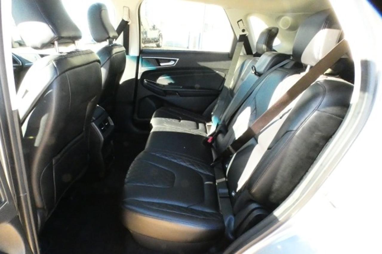 2023 Ford Edge Titanium AWD w/Htd Leather, pano S/R, BUC - Photo #10