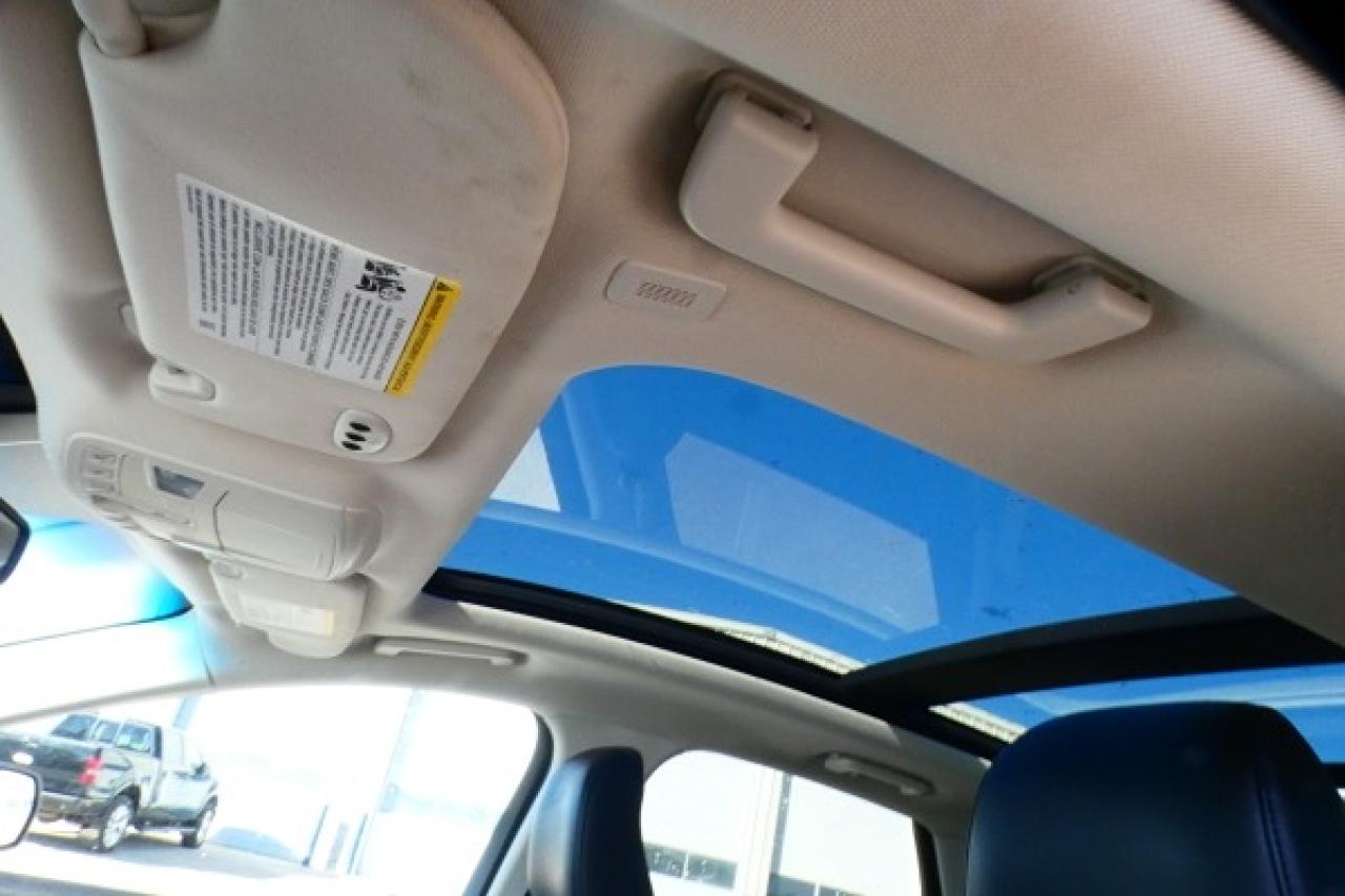 2023 Ford Edge Titanium AWD w/Htd Leather, pano S/R, BUC - Photo #18