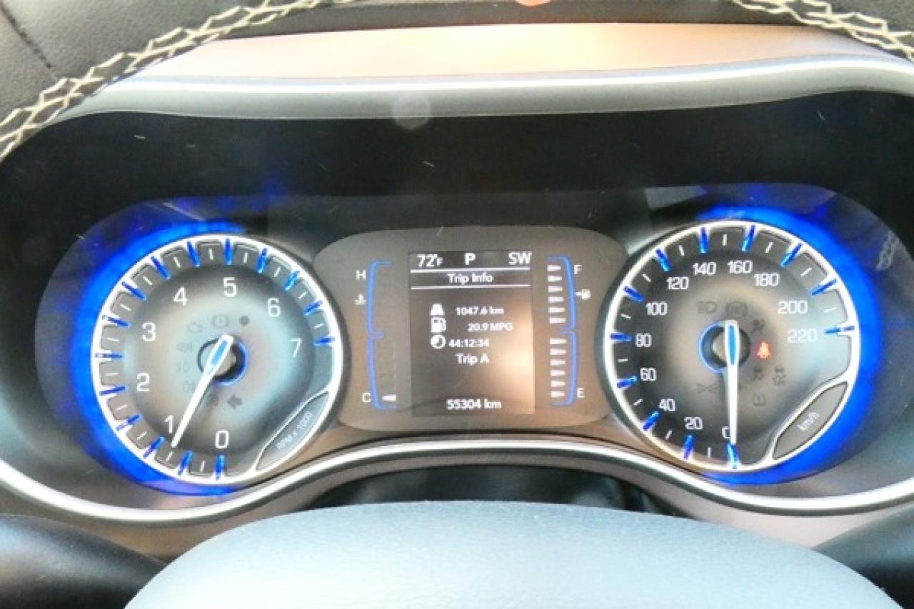 2024 Chrysler Grand Caravan SXT 2WD w/Htd cloth, NAV, BUC - Photo #13