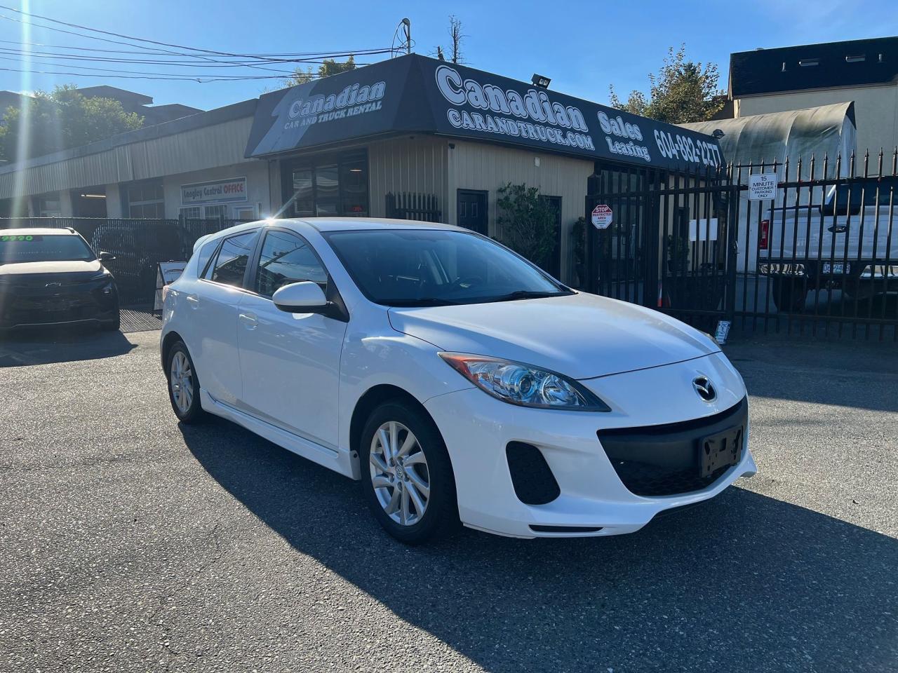 2012 Mazda MAZDA3 GS-SKY