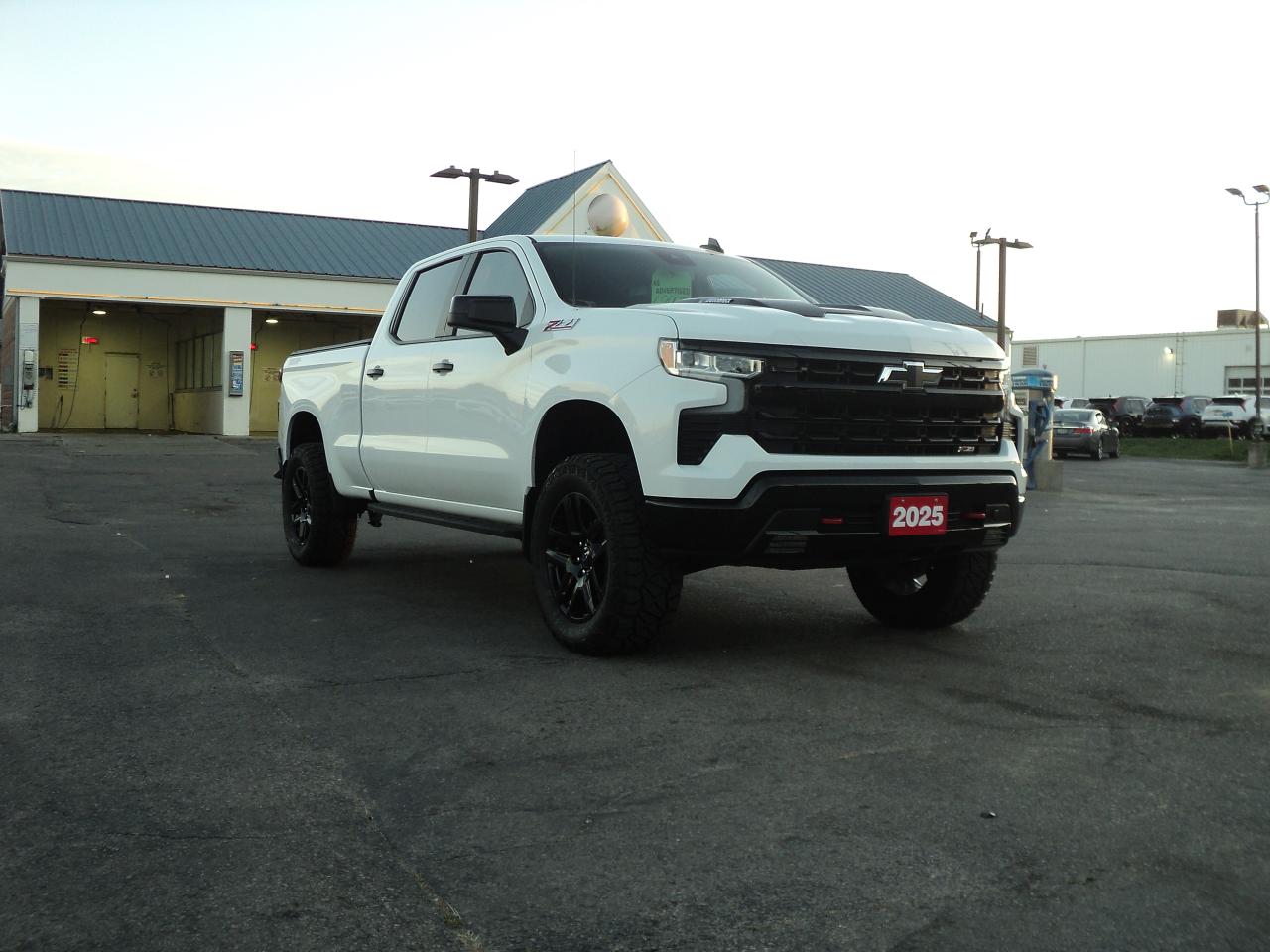 2025 Chevrolet Silverado 1500 LT TrailBoss CrewCab4x4Z71 3.0L6cylDiesel 6'7"Box Photo3