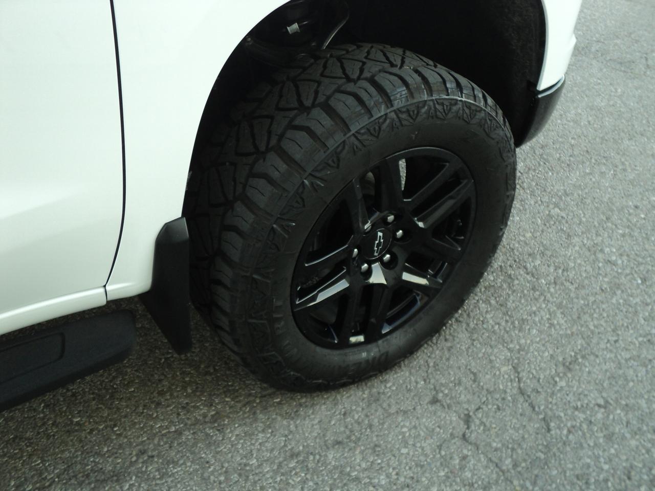 2025 Chevrolet Silverado 1500 LT TrailBoss CrewCab4x4Z71 3.0L6cylDiesel 6'7"Box - Photo #28