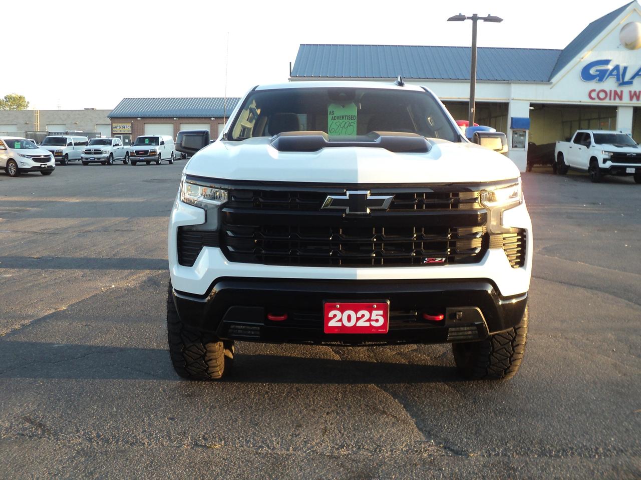 2025 Chevrolet Silverado 1500 LT TrailBoss CrewCab4x4Z71 3.0L6cylDiesel 6'7"Box - Photo #2