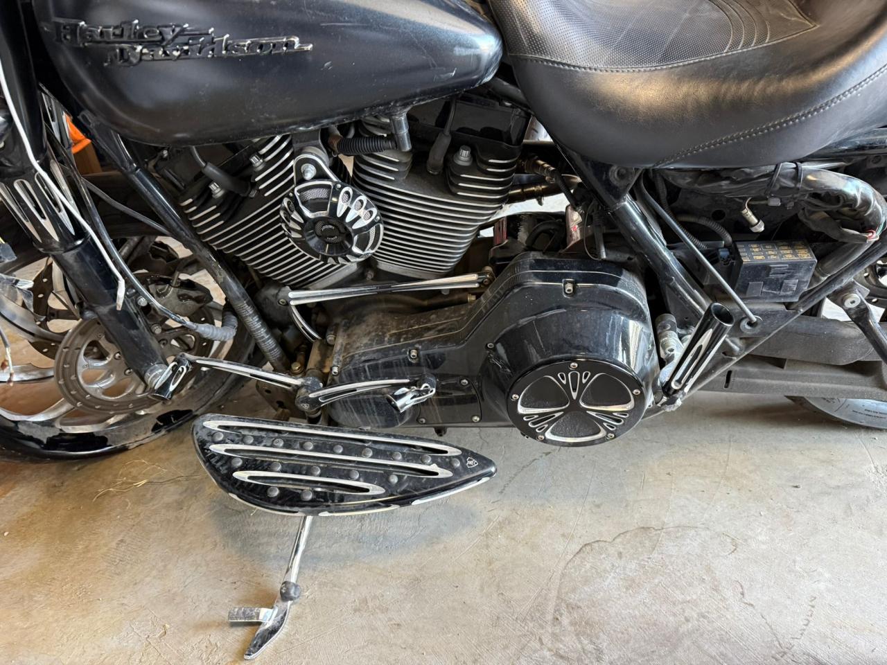 2006 Harley-Davidson FLHX CUSTOM, BUILT MOTOR, WHEELS, IRREPARABLE, PARTS - Photo #10