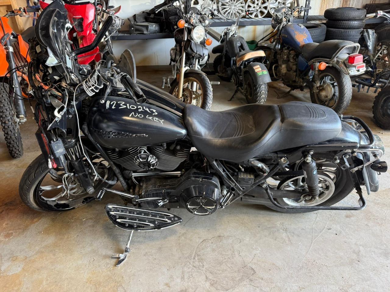 2006 Harley-Davidson FLHX CUSTOM, BUILT MOTOR, WHEELS, IRREPARABLE, PARTS - Photo #17
