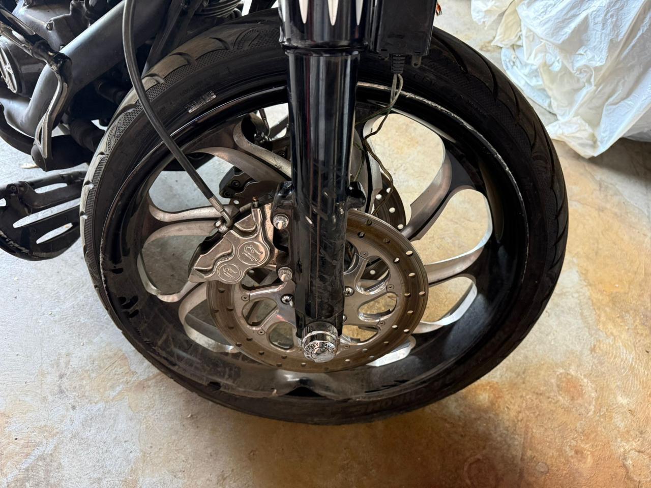2006 Harley-Davidson FLHX CUSTOM, BUILT MOTOR, WHEELS, IRREPARABLE, PARTS - Photo #13