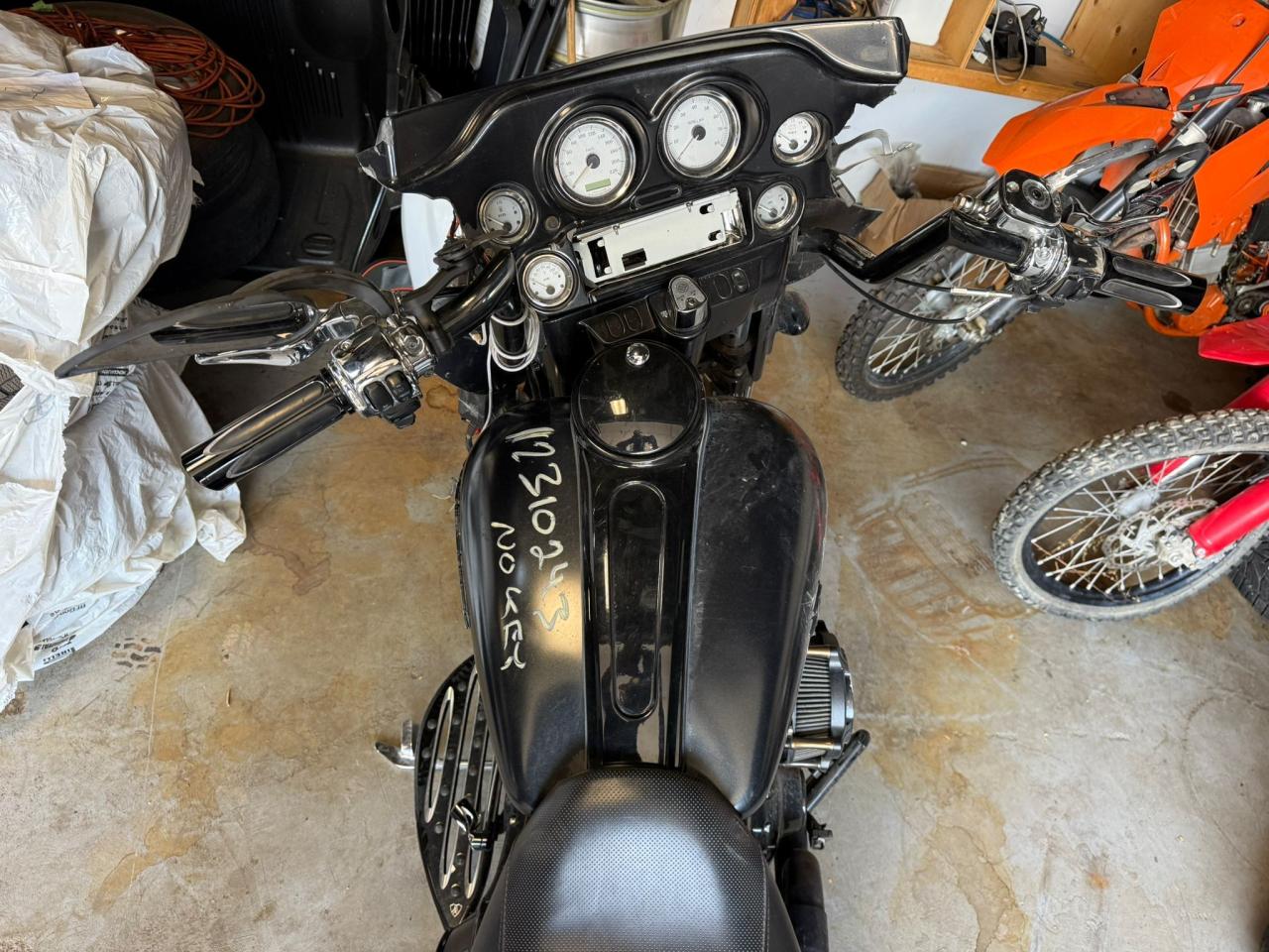 2006 Harley-Davidson FLHX CUSTOM, BUILT MOTOR, WHEELS, IRREPARABLE, PARTS - Photo #8