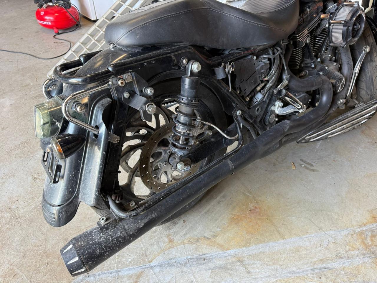 2006 Harley-Davidson FLHX CUSTOM, BUILT MOTOR, WHEELS, IRREPARABLE, PARTS - Photo #16