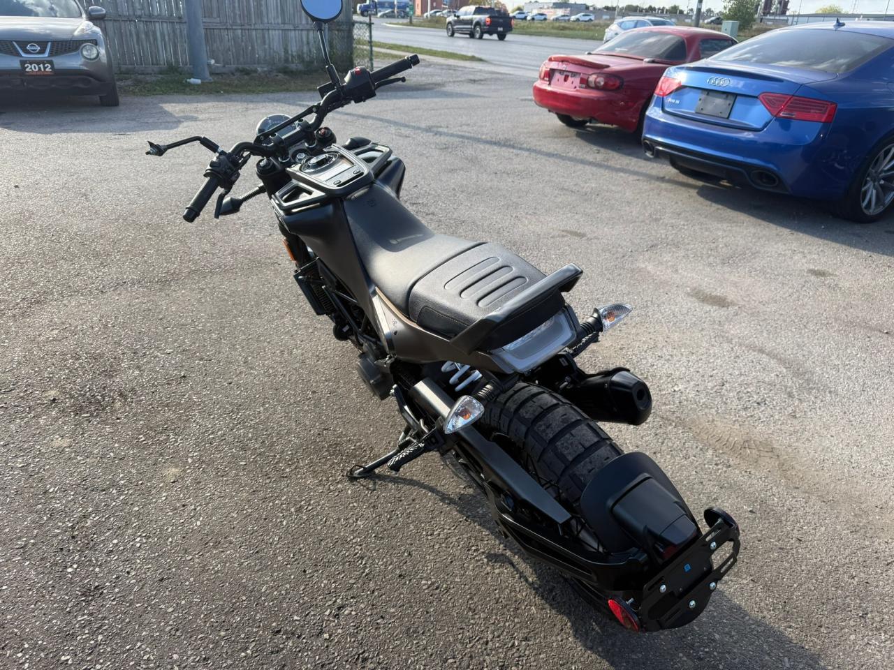2023 HUSQVARNA TE300i VITPILEN 401, LOW KMS, UNDER 2000KMS, BRANDED - Photo #3