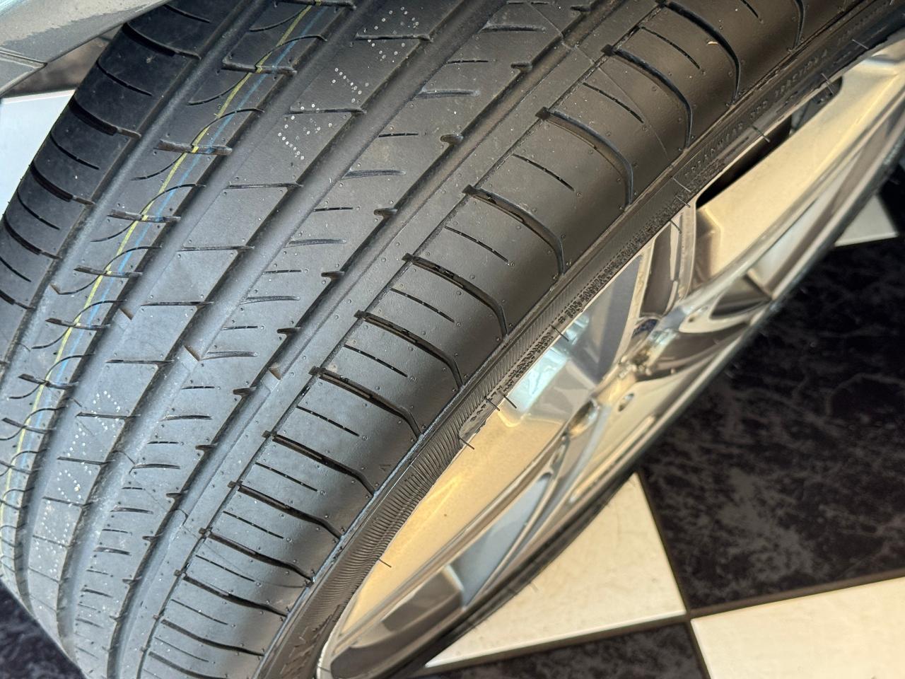2017 Mercedes-Benz C-Class C300 4MATIC+New Tires+Roof+GPS+Camera Photo4